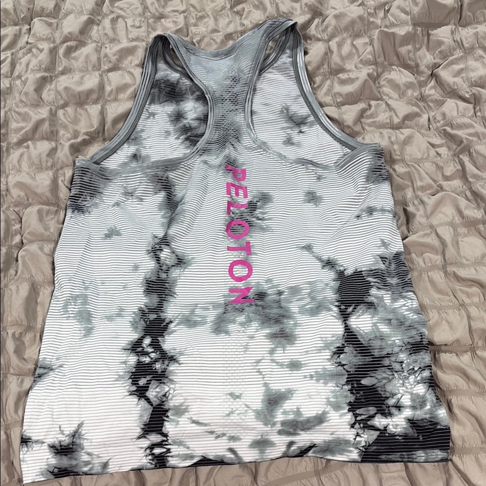 Peloton Tie-Dye Tank Top hi neck- Lululemon